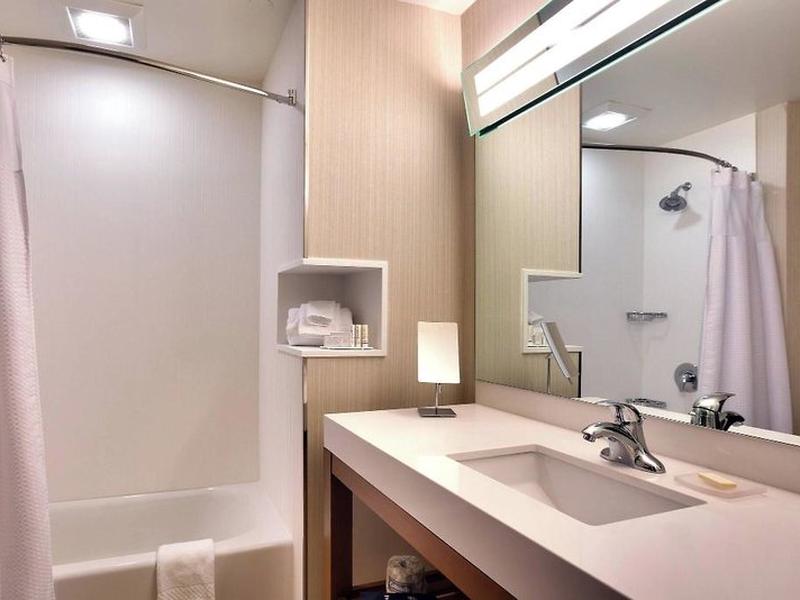 B936EE68A2A320C9DE7A524360C00482