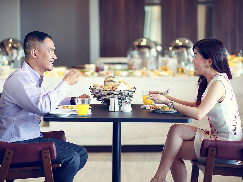 2A8EF23B98BF625F3AC8DFF2F52F541B