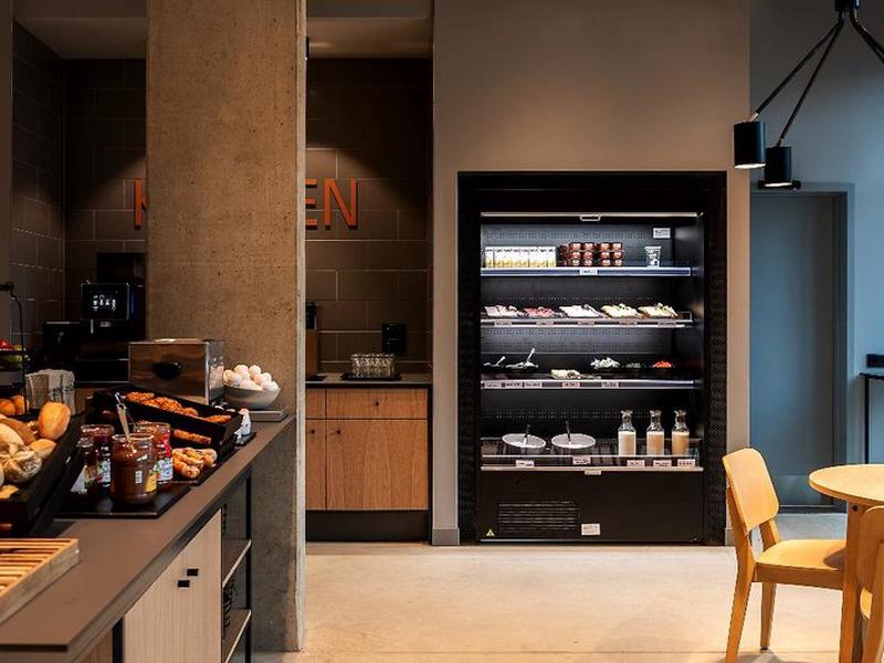 2E5DFF6C9C30958D6D90537BEEABDA17