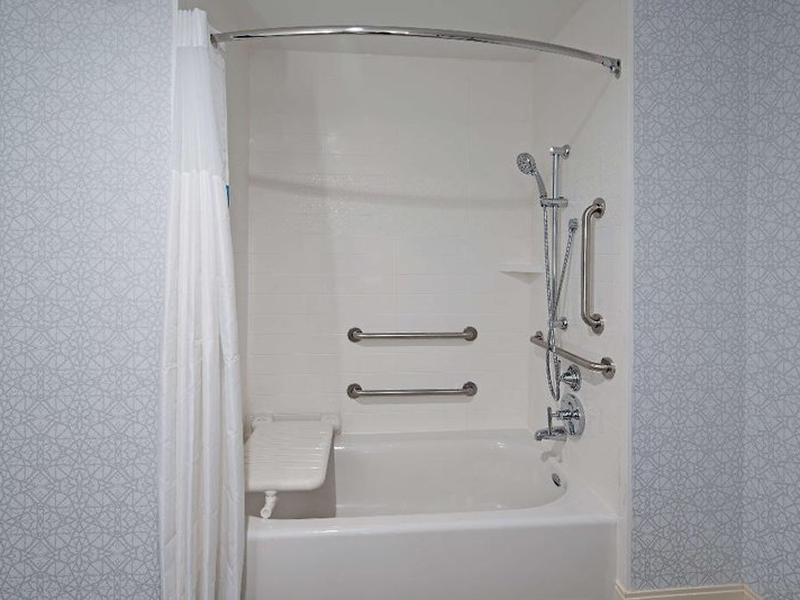 FE68A666B6DFD1665227938F67F1BD24