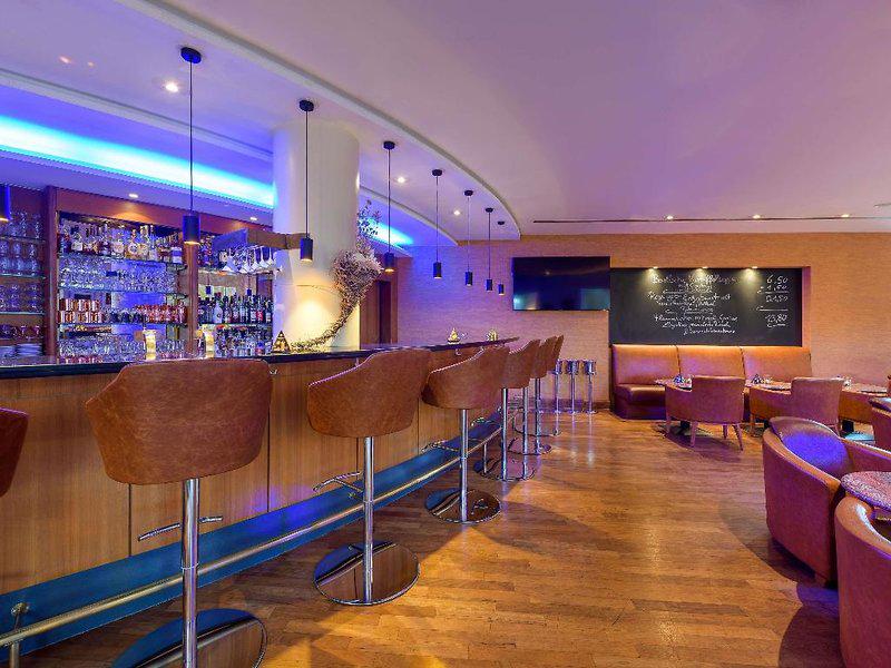 808AFBE996B0E50D25EF15E54AF36609