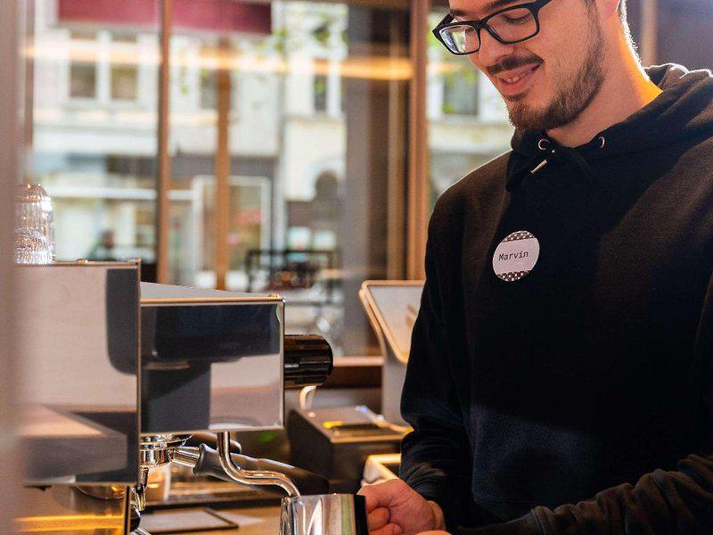 9EBBC1D02976B488B84822EF8D6554D3