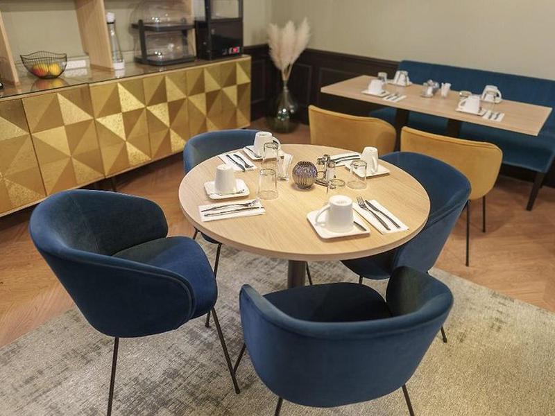 0B0A1F91BE895B4E282EBB700160104D