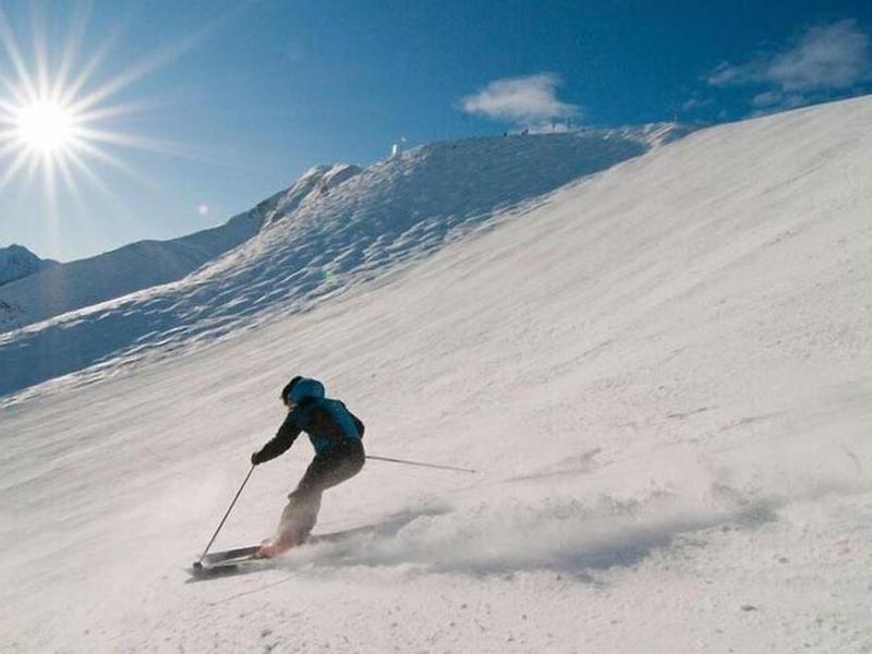 689033D3F333FD37154C6828FFBD674E