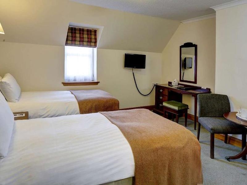 6D927F7D32AD5572C4CE8AE5E92F3B73