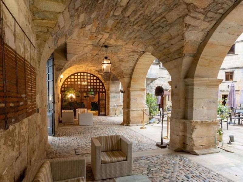 FBC5CD4A40B3D9F4B1CC1357BFD180C1