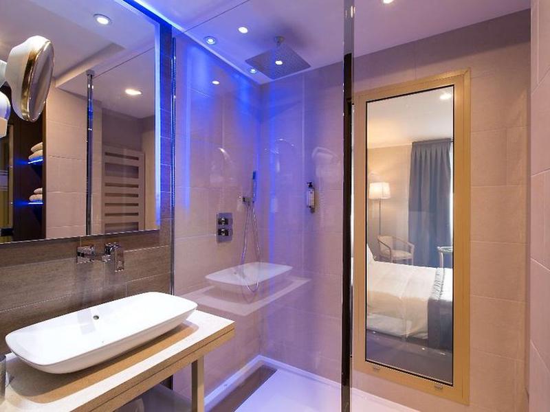 A8872B40268C1681EDF00B9389F8897E