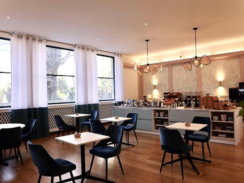 6281AFBCD00CA40B25F16BB475AF2DBC