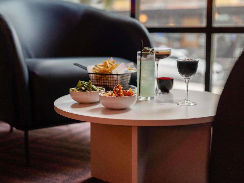 85C0DCFB43C0346F1D0366944F3EEB15