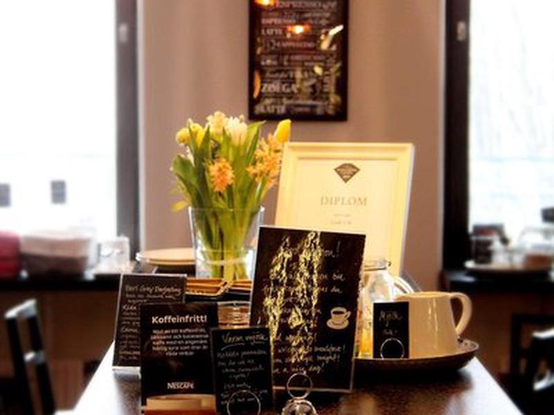 F4F38D2B9C9C773DF908B997D0DF6ACA