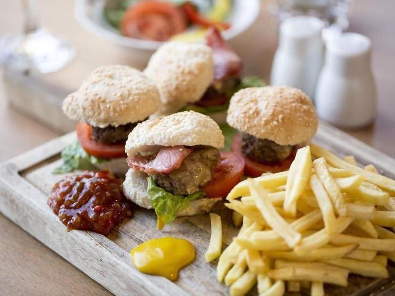 F4CC3B1B26D1181F4CCE5324E6DCFE3B