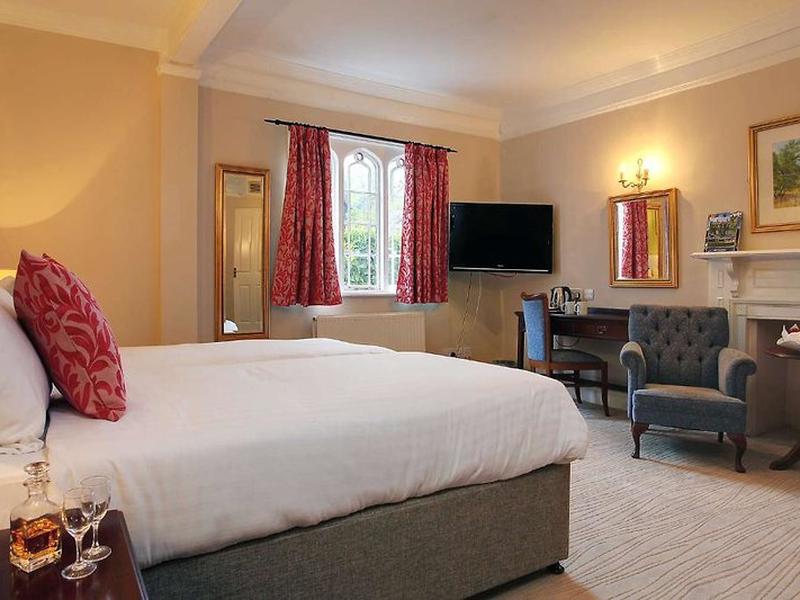 CFE33F6805234FB161F131E7A294B86D