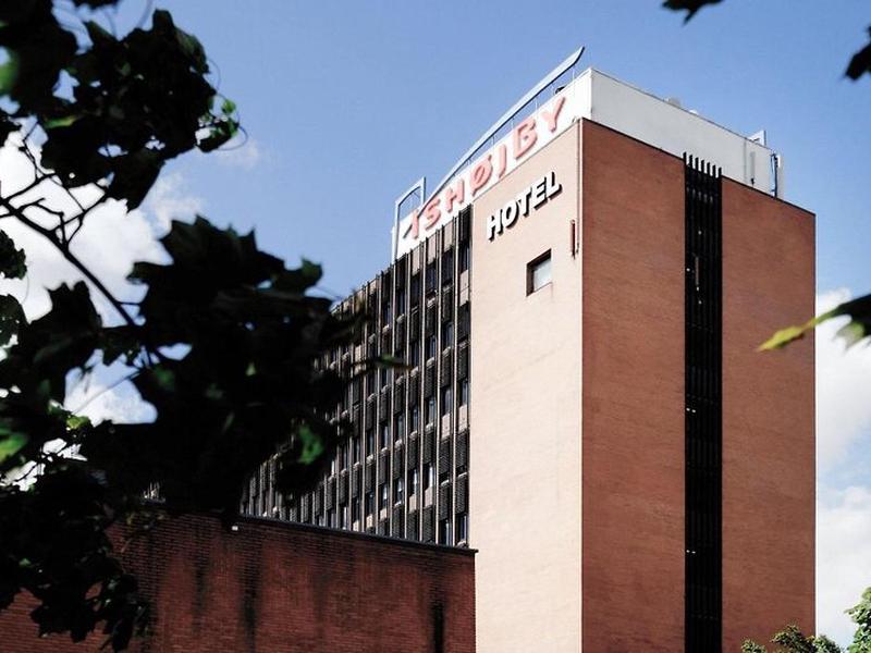 FB741CEB9AD68ED7CD1CFC6C943A3221