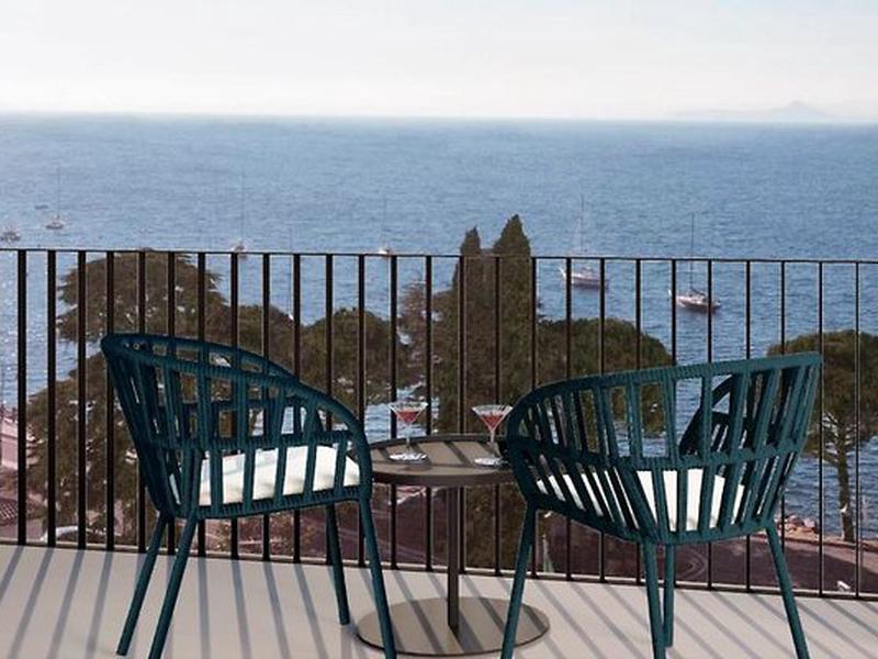 CF7F8EB5B49CC83A3D5F021D590F8122