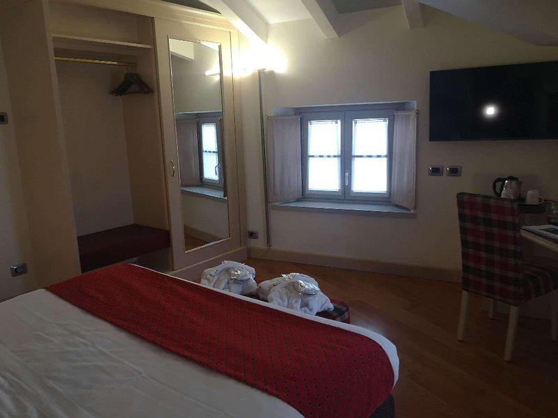 2E65249F1F6E31BE557BE762B2D86BC4