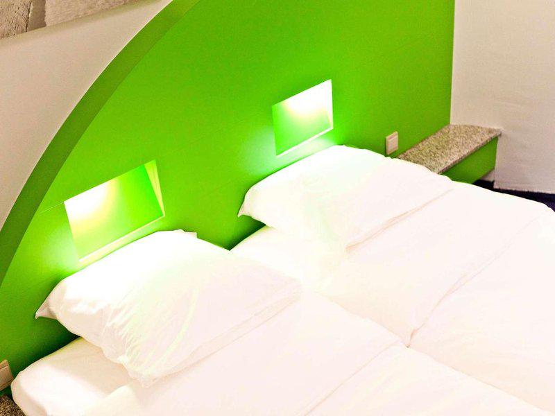 C185F5734D0D8EA7E4F8BF51A3A072EF