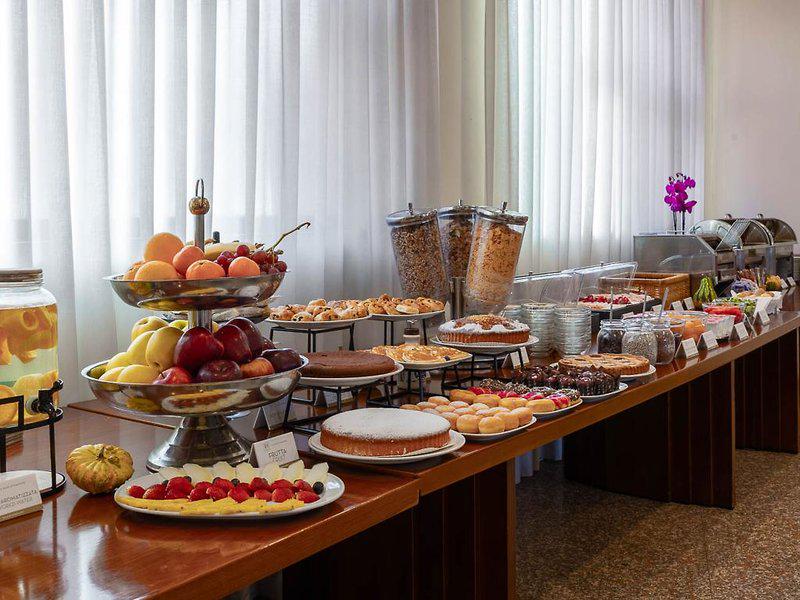 9B512C6B3FC894F45D562F8966AA89BB