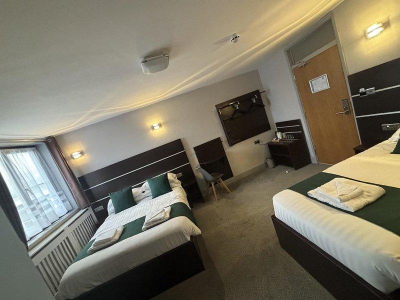 1B0AF22F42F69317E64BEFE8AC4F70E8