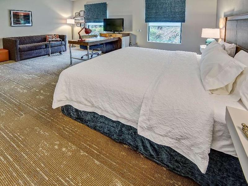 41A997E99EC4DE066C33EAB3B9A1D3A9