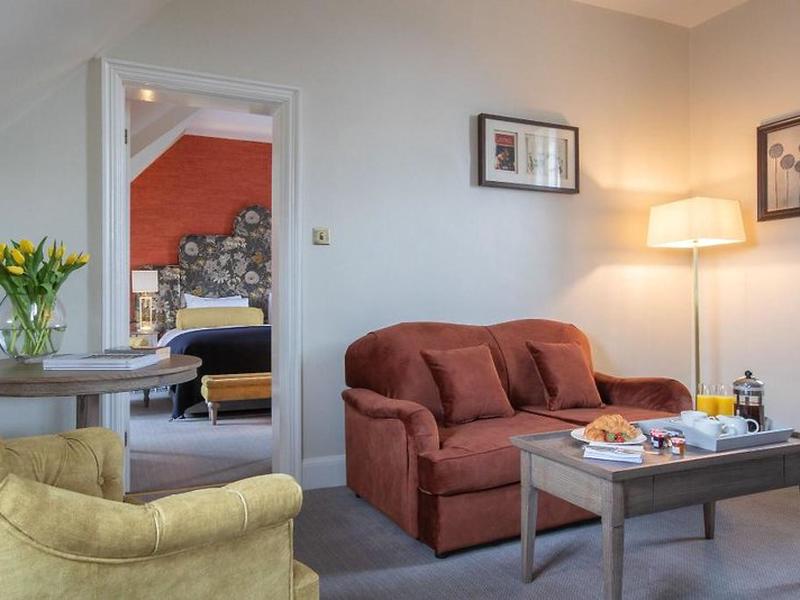 51191CDBB37F003FE85C3E4E98F7F94B