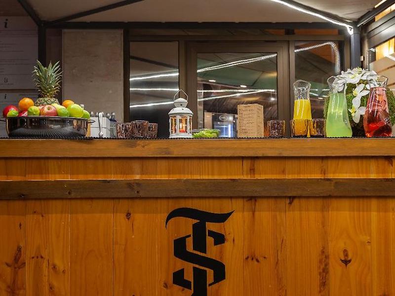 DFE90205EB877BB011E1A69075F32CDC