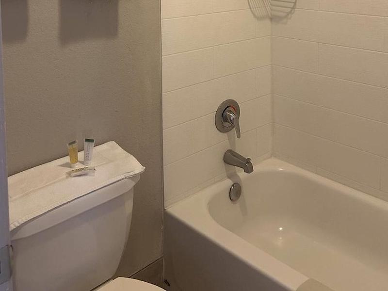 6425BA7EB6B528FCF307D04811C3D78F