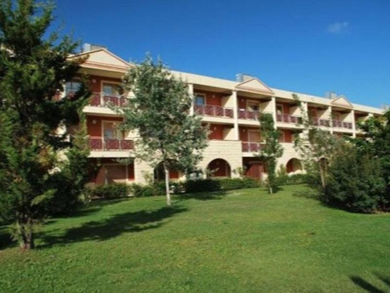 8265EA335CE2561A7409F3F005F06180