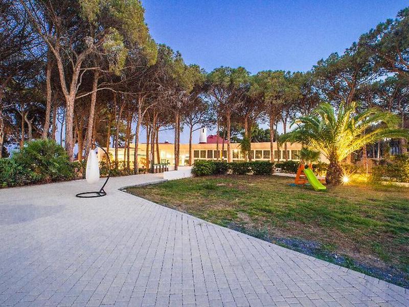 051602E950B3D450BCADB6D3E586922E