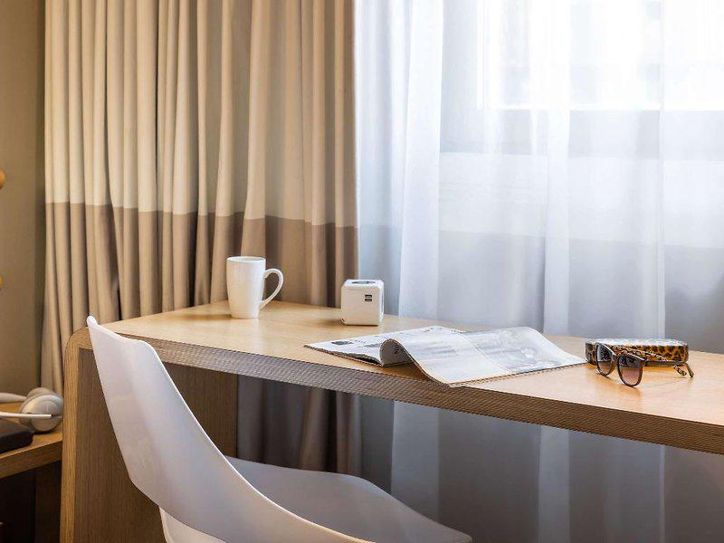 8D30A343D1143065F30558A679E1DE54