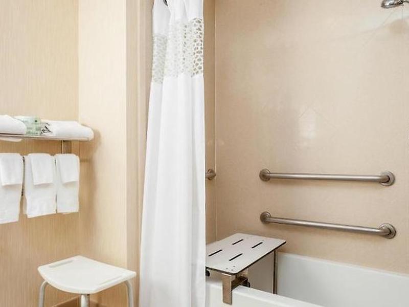 E94226D95AA82327BADA69EF614217C4