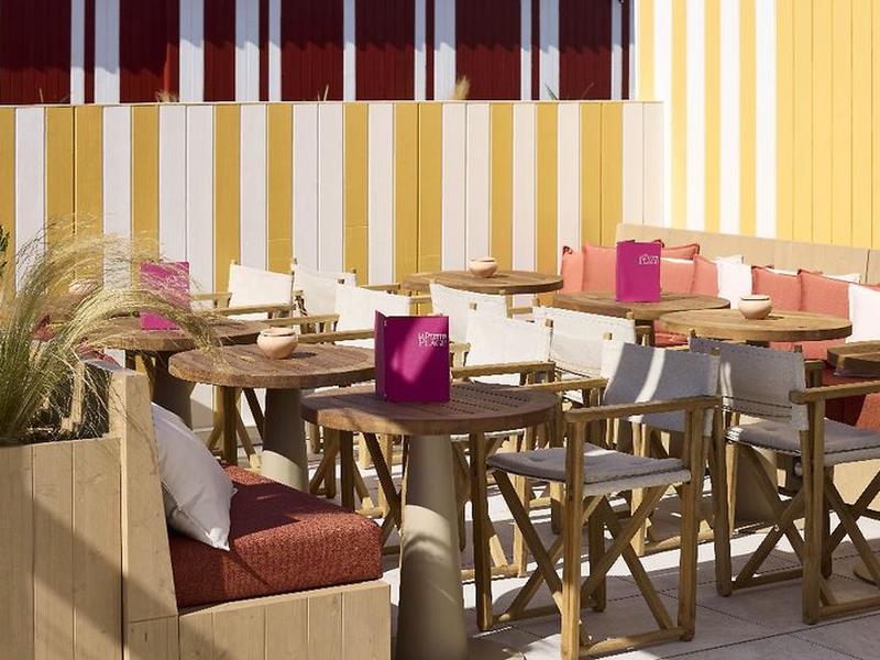 12C6781FFC2EE2F22F2FA885F5B9B383