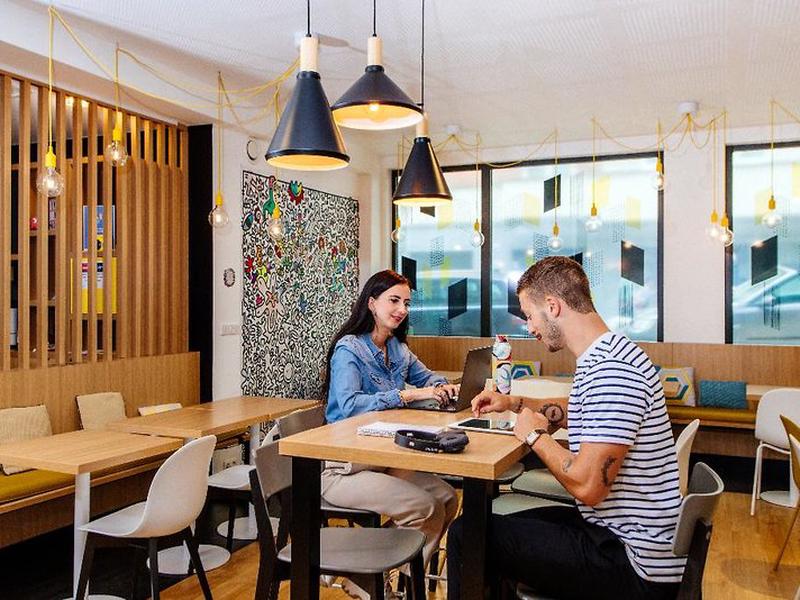 1F4F9E5A85F7B4FCB65B20B4DBC7A573