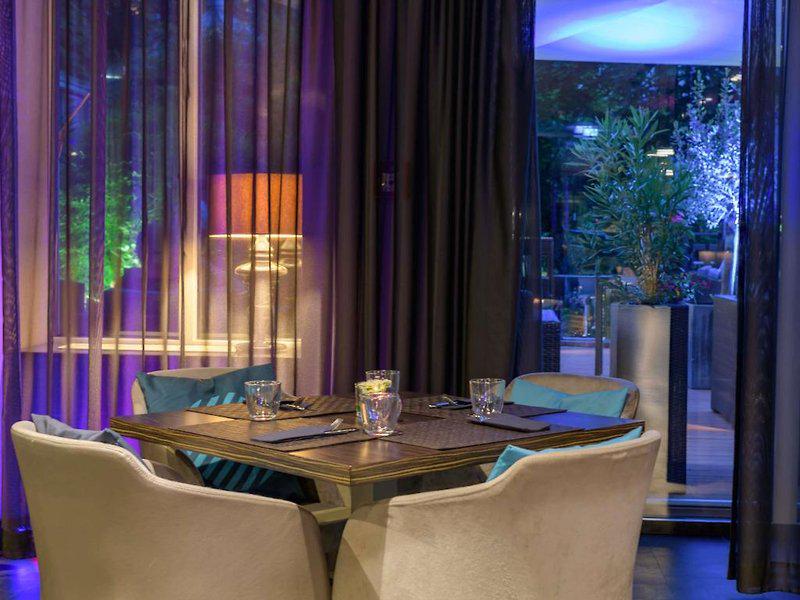 AC2E0F8DB88AFB27BC4CD8FC40FF5C73