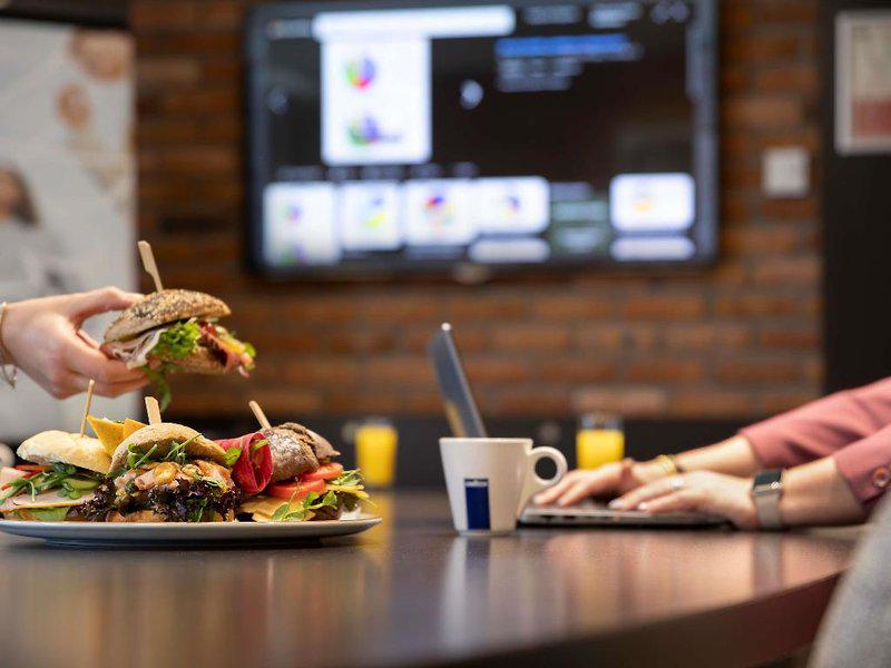 E4FE002688F2B916F5888DF2BE1940A8