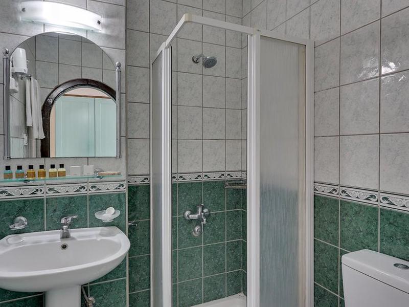 59A6F4038F65C315A893FB6EE99A0F3A