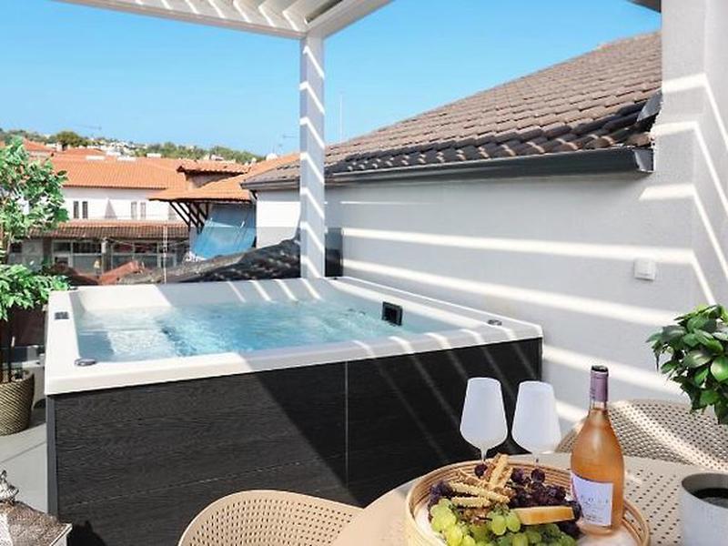 2E8F6E43BB4AFC5B08135B30A3F7FA1B