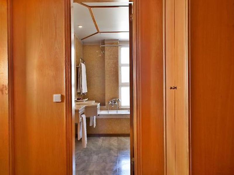 616B8DAE0B984CE67CBA6F697A4BC358