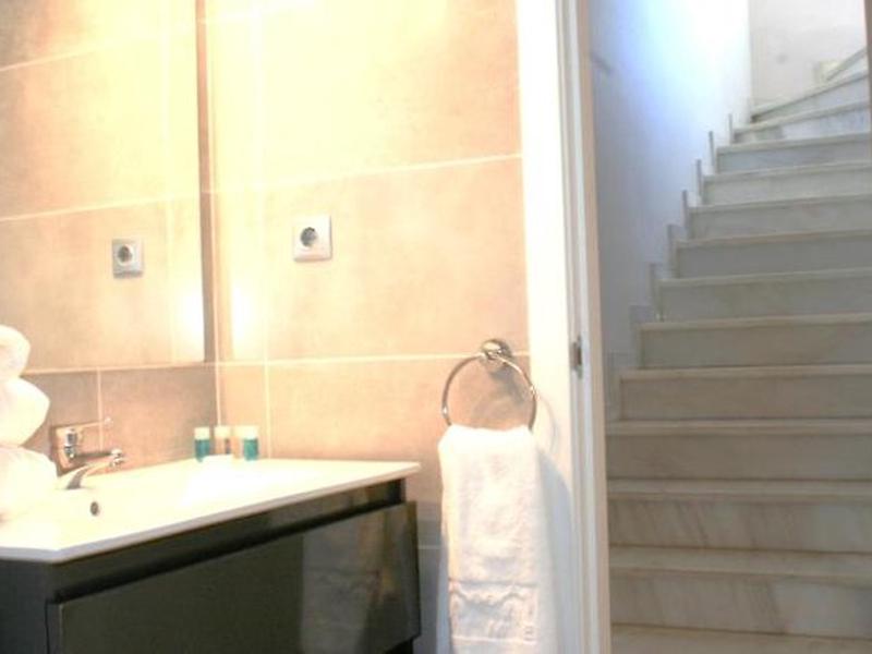 EDA7783859225BEB65AEFEDB75525F64