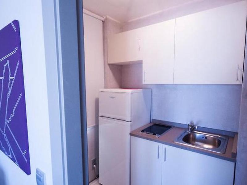 82CE80AF69FC19ABE11DA82DFCEC074A