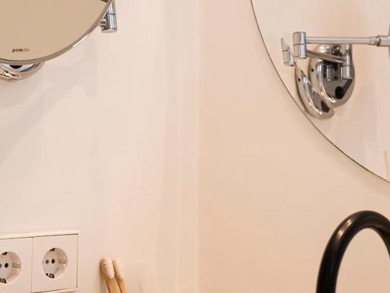 7B50ADEB9B460452905331F7DDC94140