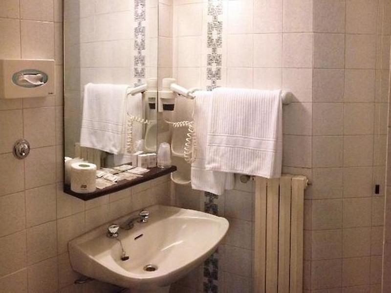 6E102D405C5D8A9FCF26BC422C9742AB