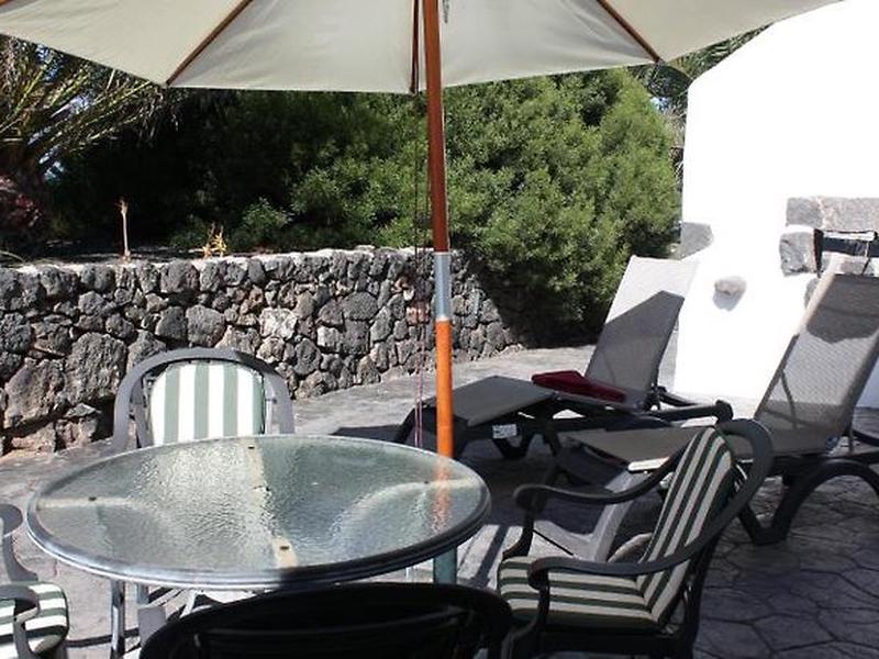 EA5F263851AF5DAD5BAEE70D83A6ED22