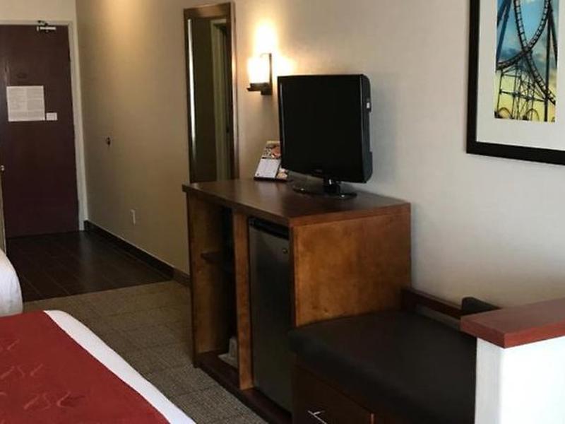 0B2BE836A2C45D96759C0AB149E66007