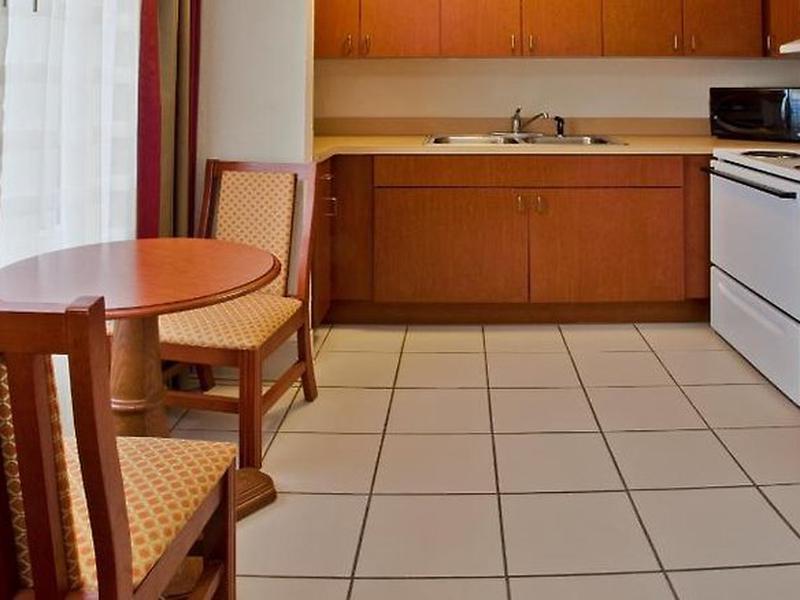 C0159BCC527D142FD4B53924E4E43582