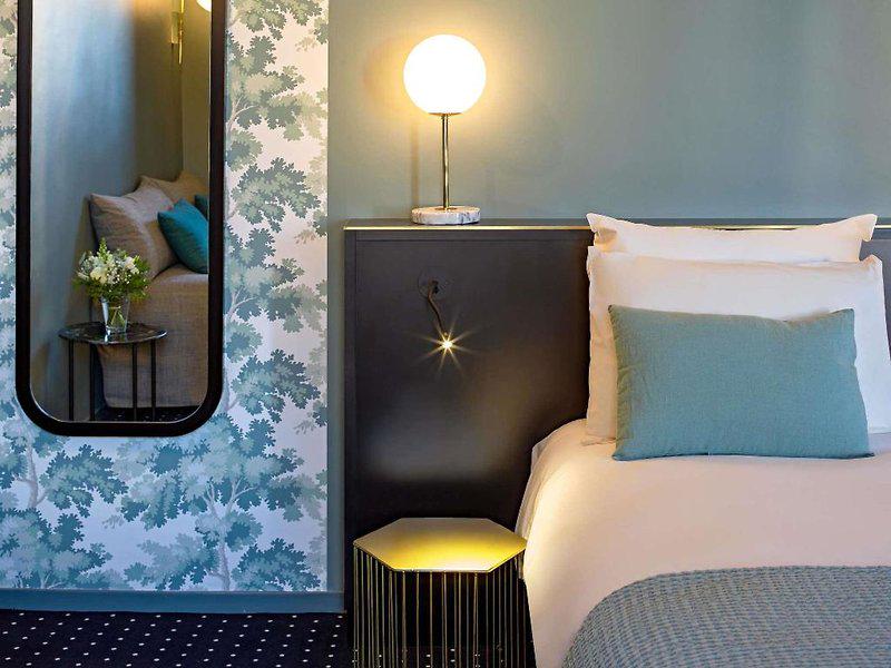 127E73EE0486048FFFFA1FBD3DDB4CDD