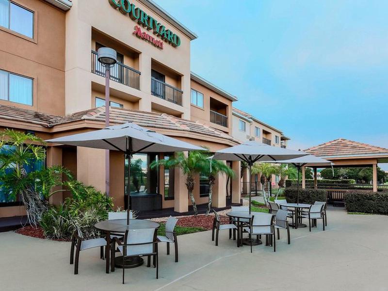 2B0CFEEDDA77E5C606E6DD29A5D27340