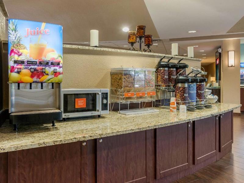 E421883A8AE765E3E5680528F15CA93E