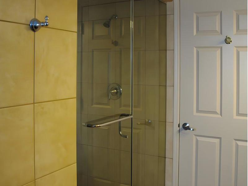 1EDB9B312C9C5896D80303FFDB64C8B9