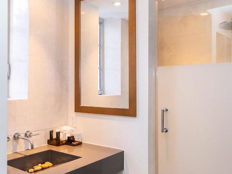 EC11B0BF40EC41429F8FE3415C192AA1