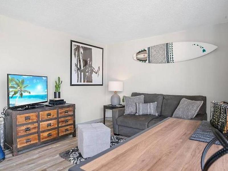 2A5D344E40E7E166B8C06BF9C37C687E